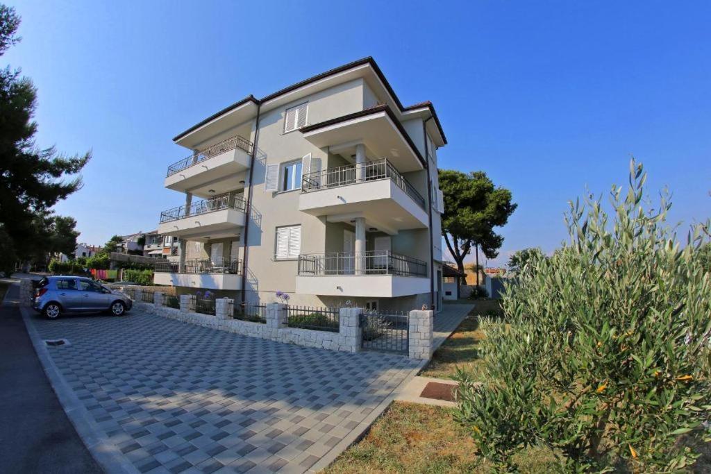 Lila Apartmán *