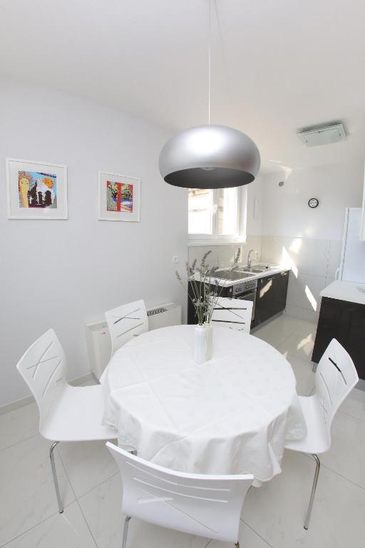 Lila Apartmán
